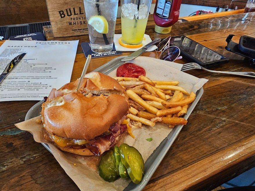 Tailchasers Restaurant & Dock Bar