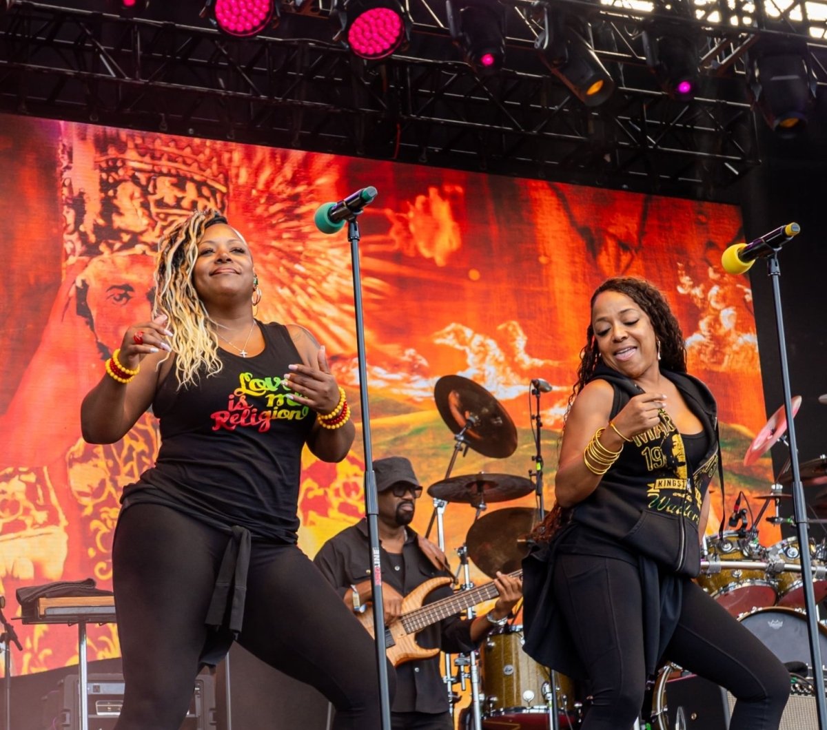 artist performing at Oceans Calling