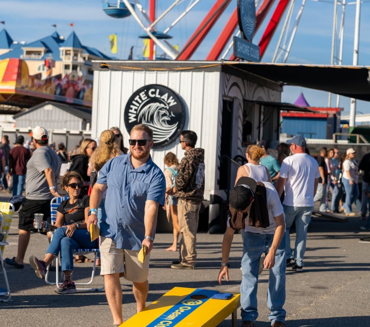 playing cornhole at Country Calling
